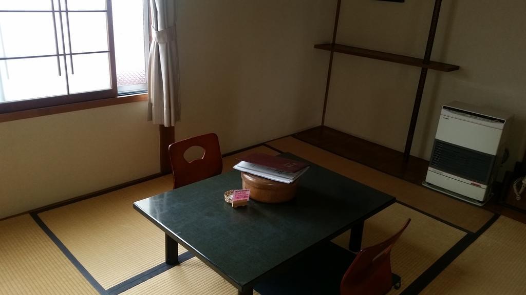 Henmi Ryokan Hakodate Værelse billede