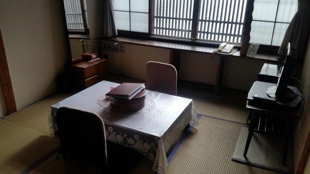 Henmi Ryokan Hakodate Værelse billede